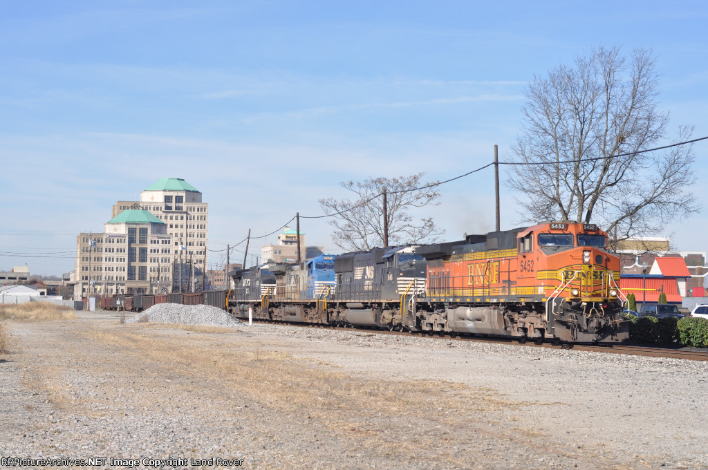 BNSF 5452 Eastbound